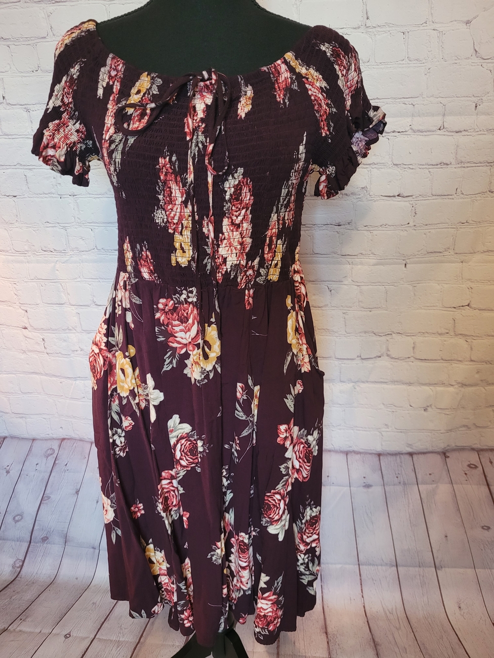 Torrid Size Large / 0 Deep Wine Floral Short Sleeve Boho Dress